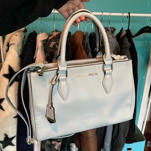 Shoulder/crossbody handbag